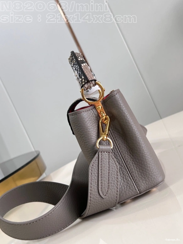 VUITTON CAPUCINES LOUIS MINI-21*14*8CM 0109